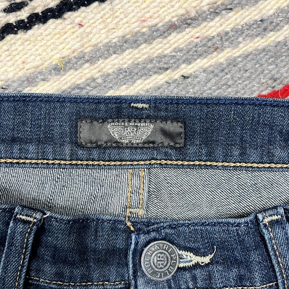 Rock & Republic Stella Straight Leg | Size 29 - Picture 5 of 7